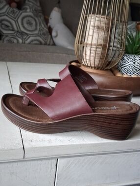 Eastland Women's Wine Leather Slide Sandals